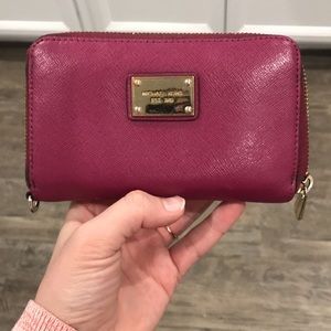 Michael kors wallet